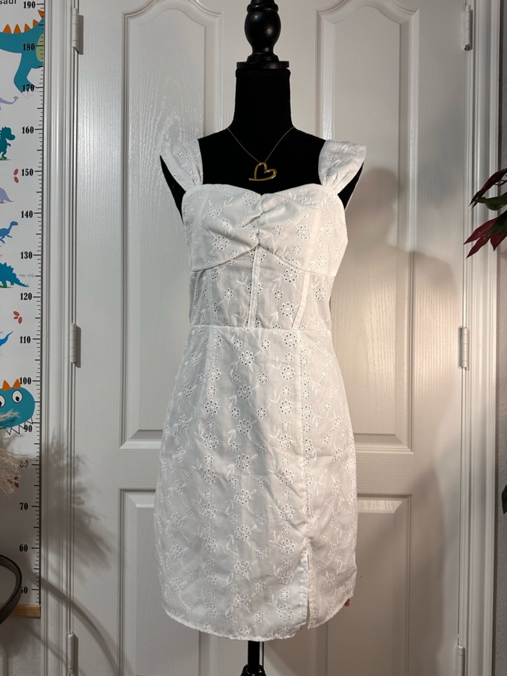 SHEIN White Eyelet Sweetheart Mini Dress
